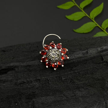 Red Bloomed Flower Nose Pin